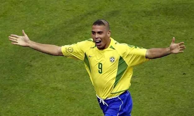 他用实际行 他用实际行