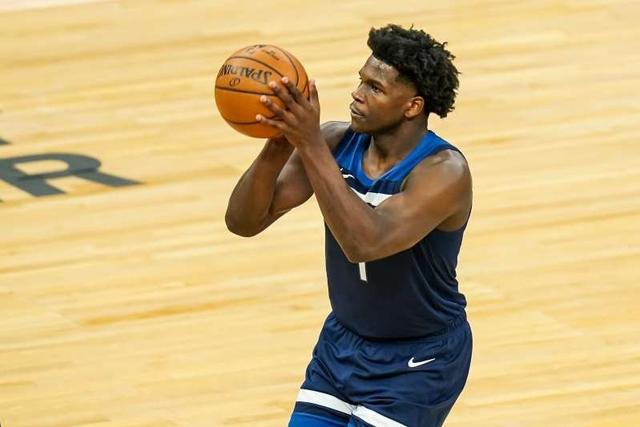 极推动国足 极推动国足